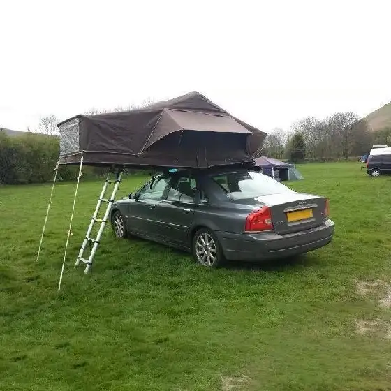 Autotent voor zelfrijdend reizen